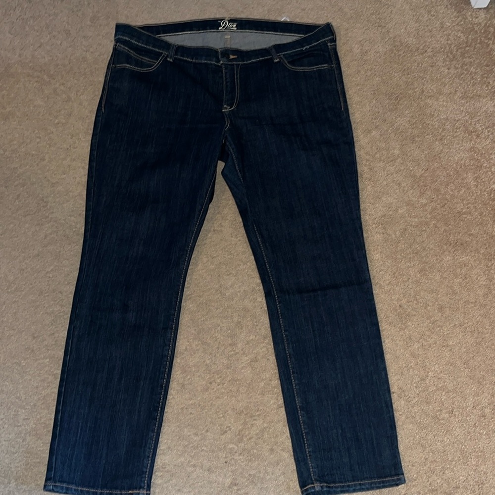 Worn once. Old navy 18 regular. Diva jeans